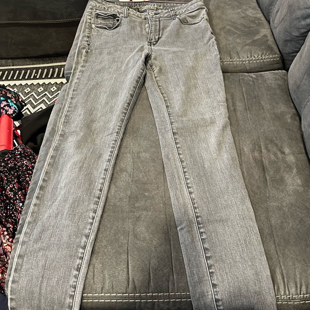 American Eagle gray skinny jeans size 10